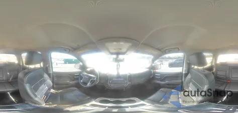 2018 Chevrolet Silverado K1500 Lt from USA, damaged, VIN 3GCUKREC0JG622940